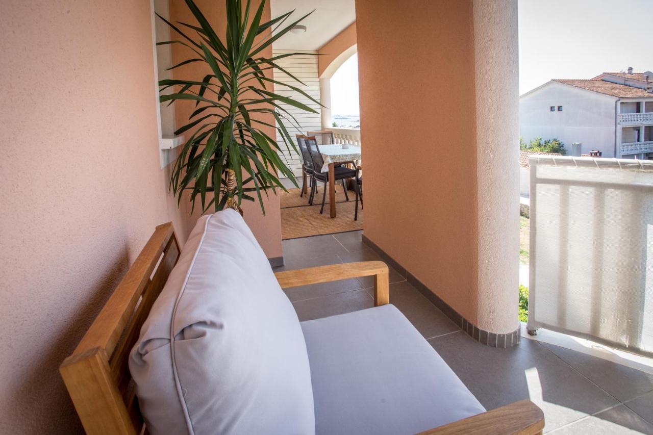 Lena Appartement Pakoštane